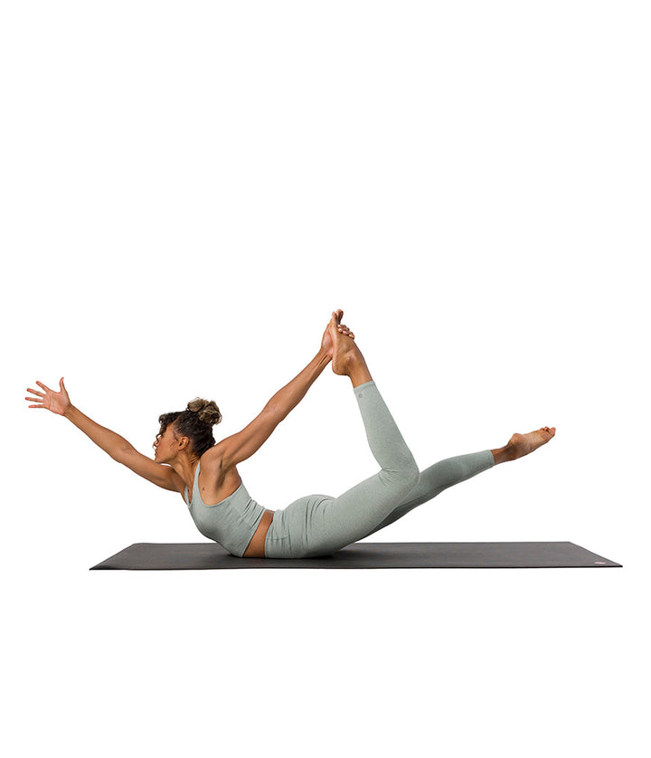 Dhara Legging - Avian Heather - model in asana on PRO Yoga Mat - Gallery Image 7 | Manduka | Eco Yoga Store