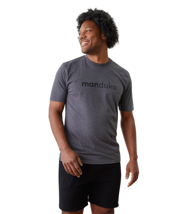 Vinyassa Tee Men - Jet Black Heather - Front View - Gallery Image 1 | Manduka | Eco Yoga Store