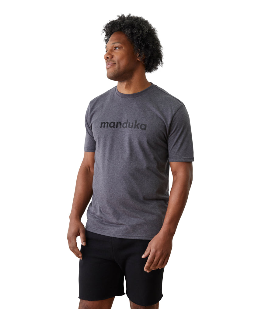 Vinyassa Tee Men - Jet Black Heather - Front View - Gallery Image 5 | Manduka | Eco Yoga Store