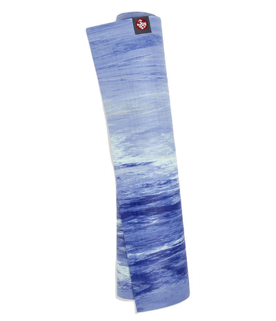 Manduka eKOLite 4mm Yoga Mat - Surf Marbled - rolled vertical | Eco Yoga Store