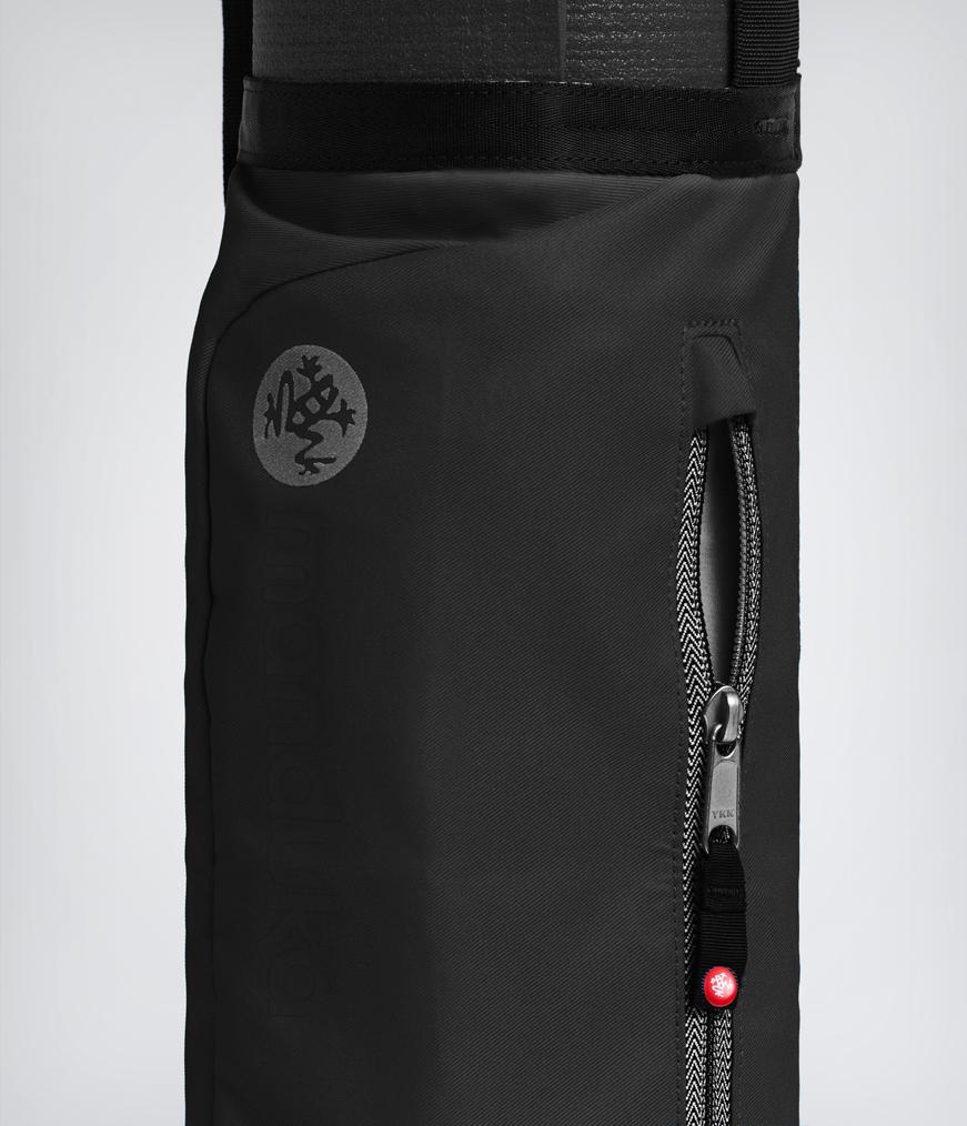 Manduka Go Play 3.0 Mat Carrier - Black - close-up of zipper | Eco Yoga Store 